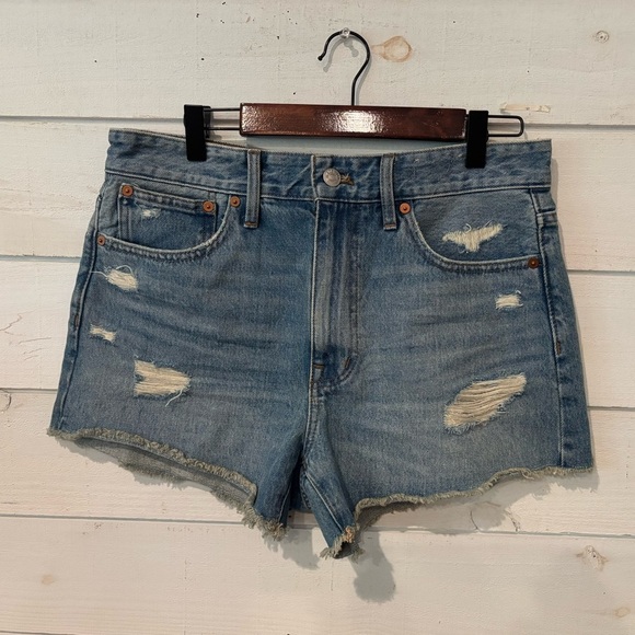 Madewell  Relaxed Denim shorts distressed in size 27. Great condition! - Picture 2 of 11